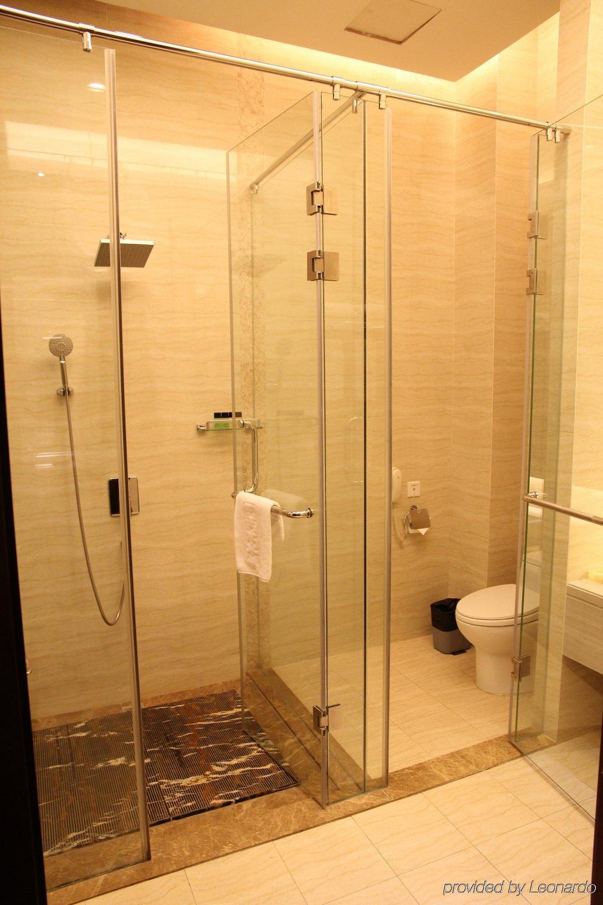 Water Way Hotel Гуанчжоу Экстерьер фото